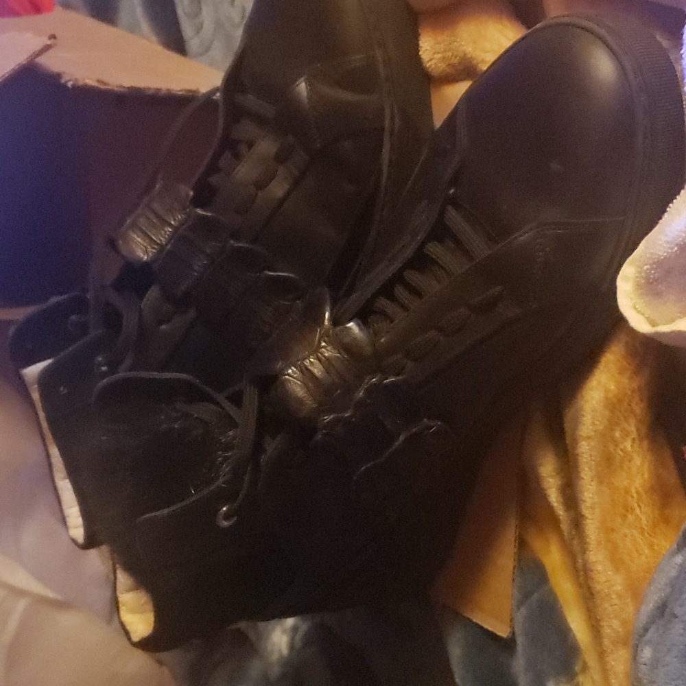 Fendi roma shoes